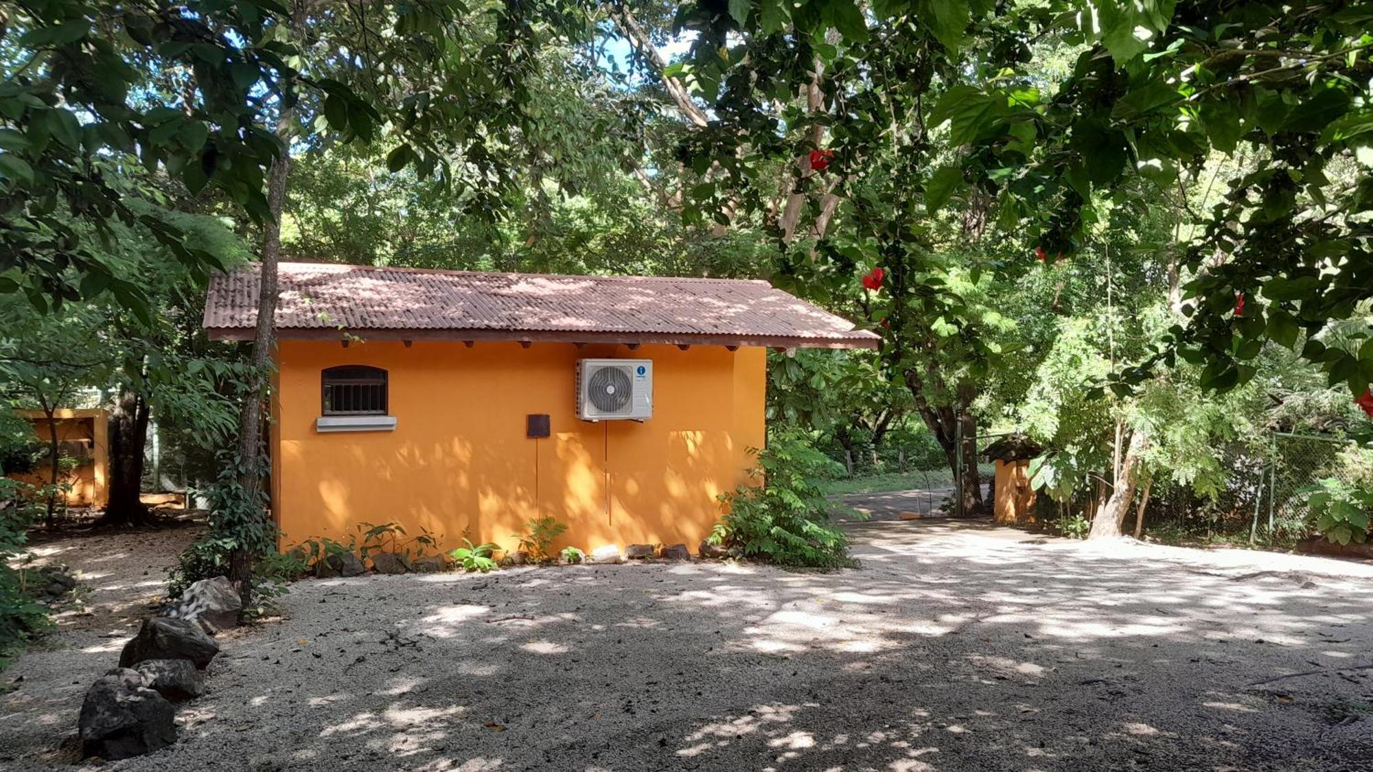 Hotel Cabinas La Playa Playa Avellana Kültér fotó